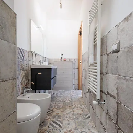 Urban House - Darsena Navigli Center Apartment Milan